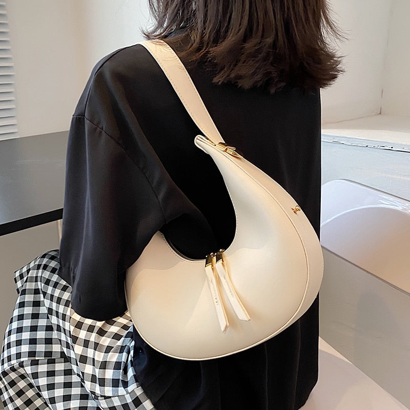 MOON BAG