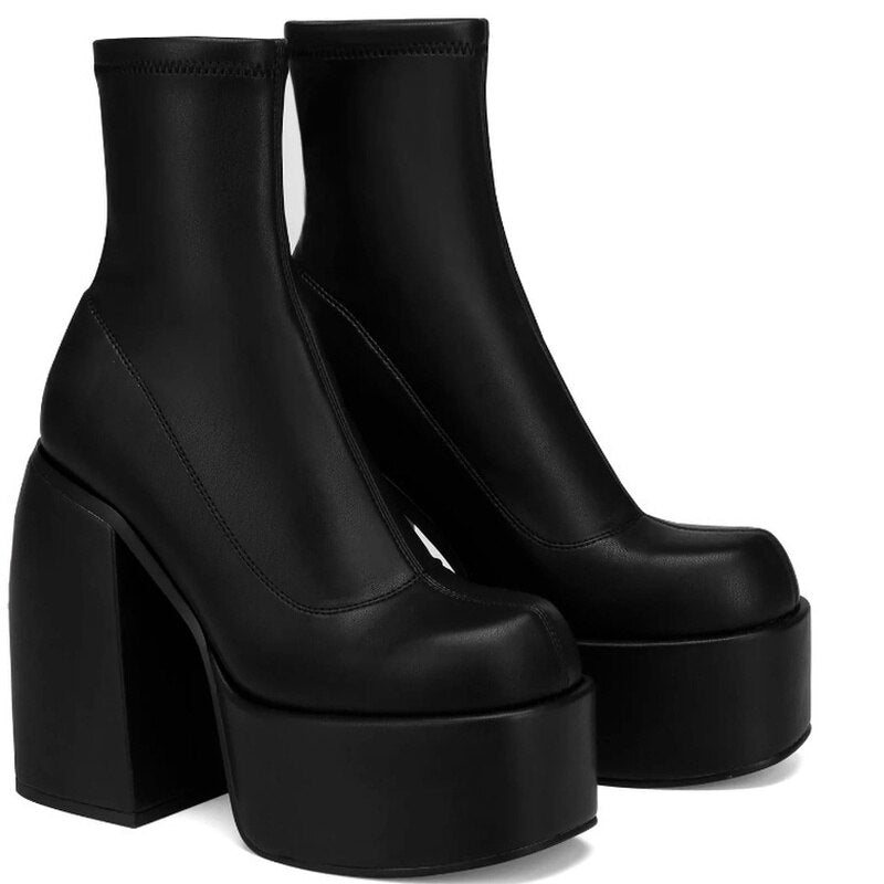 CHUNKY HEELS BOOTS